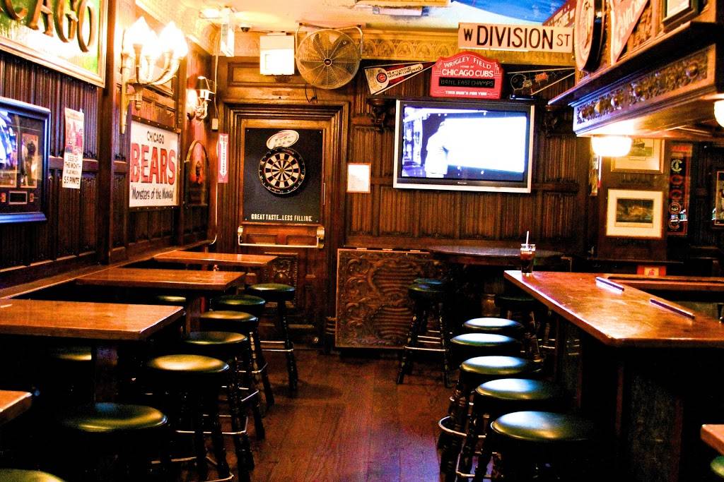 Butch McGuires | restaurant | 20 W Division St, Chicago, IL 60610, USA | 3127874318 OR +1 312-787-4318