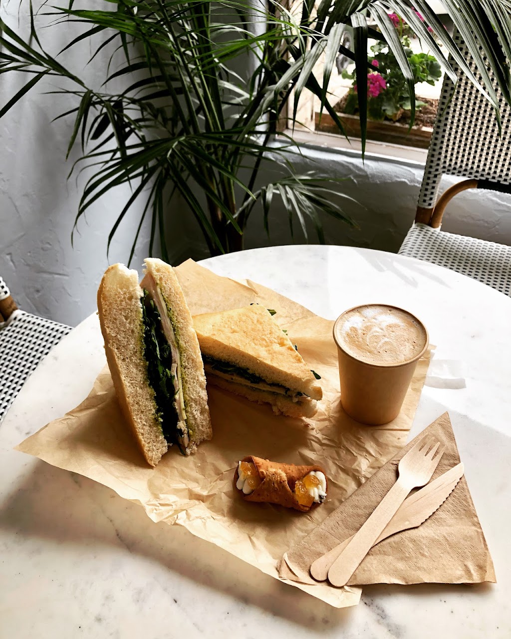 Cafe dal Mare | bakery | Dolores St, Carmel-By-The-Sea, CA 93923, USA | 8312505307 OR +1 831-250-5307