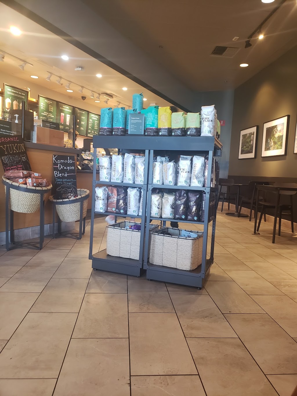 Starbucks | cafe | 1380 W Cheyenne Ave, North Las Vegas, NV 89030, USA | 7023950591 OR +1 702-395-0591