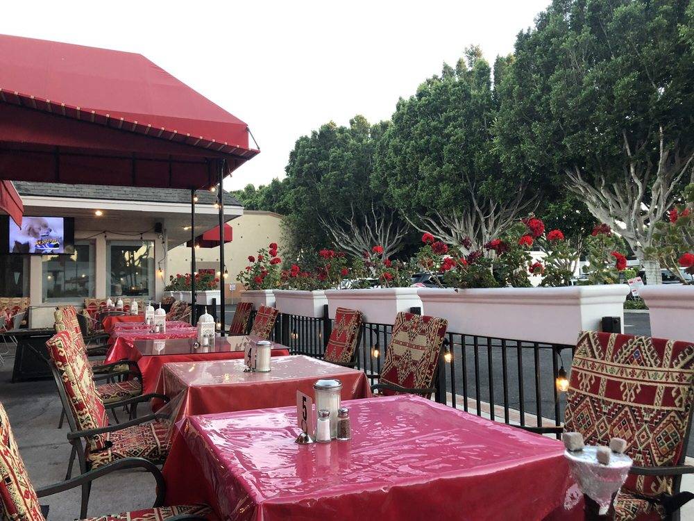 Divan Mediterranean Grill and Hookah Lounge | restaurant | 303 El Camino Real, Tustin, CA 92780, USA | 7144858242 OR +1 714-485-8242