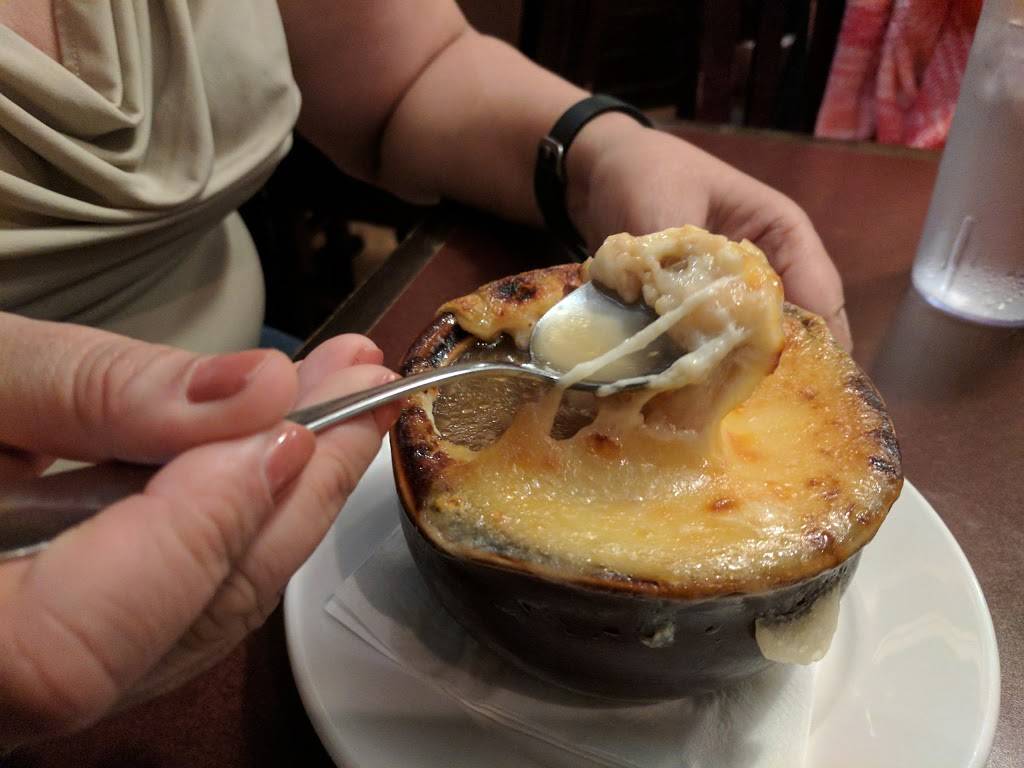 Mrs P & Me | restaurant | 100 E Prospect Ave, Mt Prospect, IL 60056, USA | 8472599724 OR +1 847-259-9724