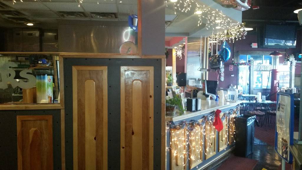 Sandbaggers Restaurant | restaurant | 907 E Grand River Ave, Howell, MI 48843, USA | 5175467959 OR +1 517-546-7959