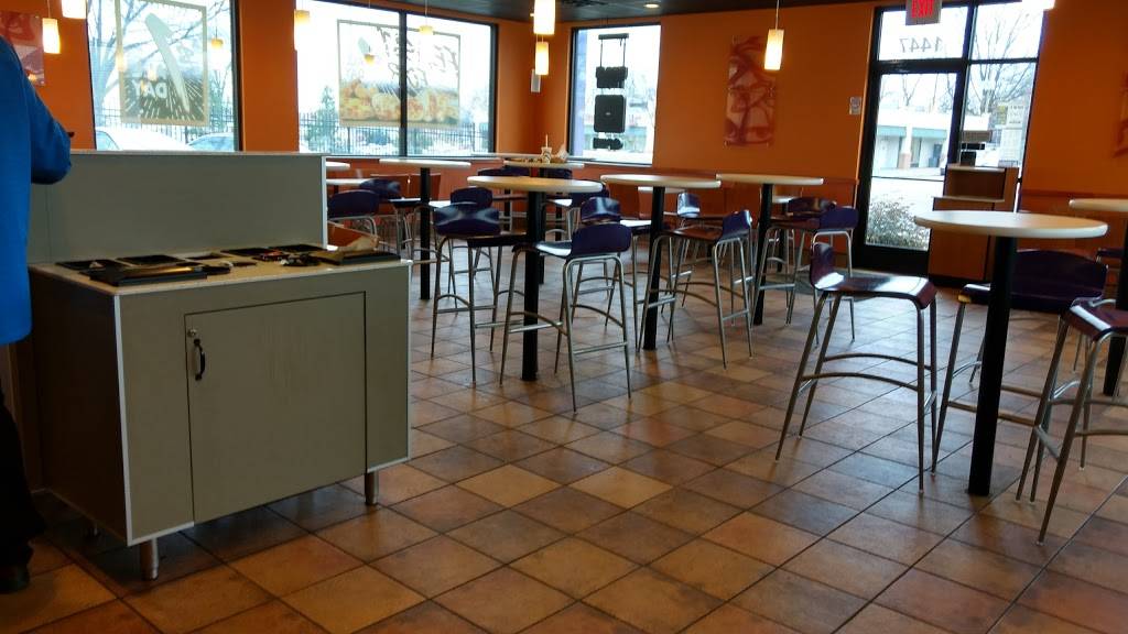 Taco Bell | meal takeaway | 1447 Union Ave, Memphis, TN 38104, USA | 9012729733 OR +1 901-272-9733