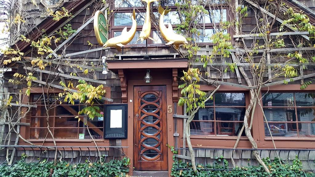 Grand Central Restaurant | restaurant | Closed Sept thru May : call first, 5 Masonic Pl, Provincetown, MA 02657, USA | 5084877599 OR +1 508-487-7599