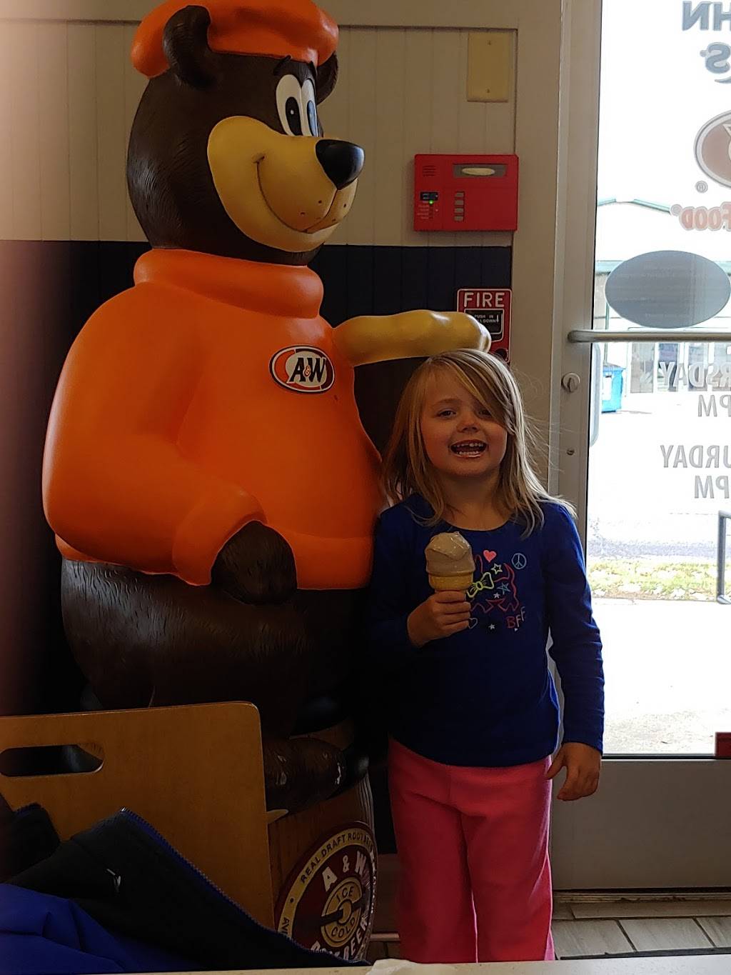 Long John Silvers | restaurant | 3702 Brady St, Davenport, IA 52806, USA | 5633863262 OR +1 563-386-3262