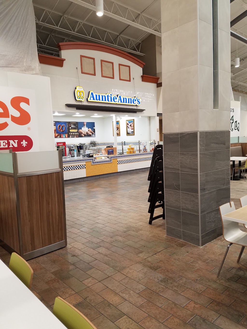 Auntie Annes | cafe | 1212 Franklin Mills Cir, Philadelphia, PA 19154, USA | 2152819854 OR +1 215-281-9854