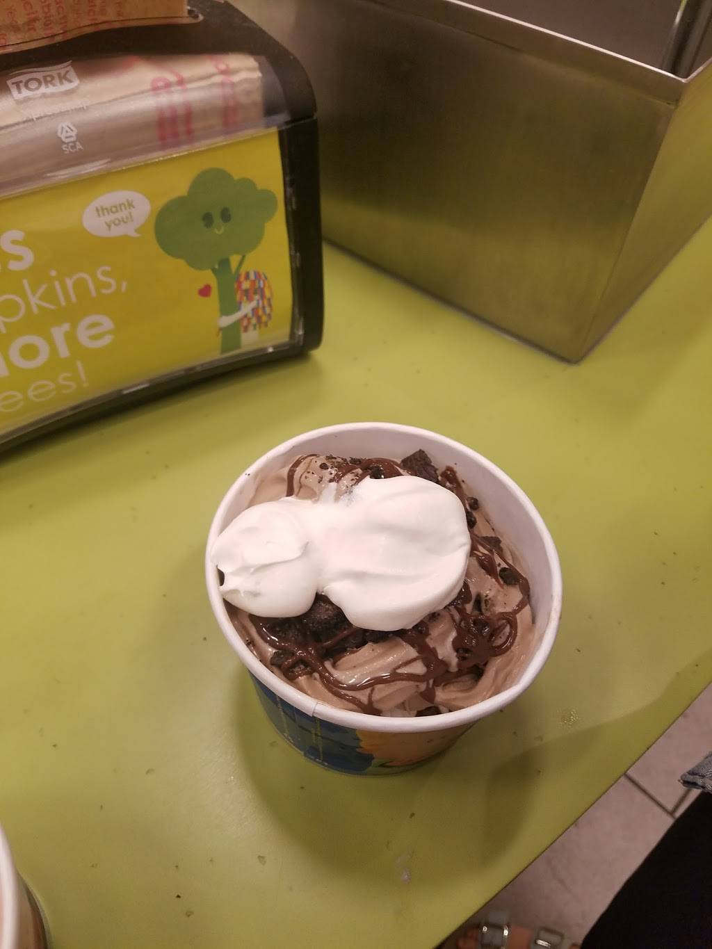 Menchies Frozen Yogurt | bakery | 11331 Thienes Ave, South El Monte, CA 91733, USA | 6264444779 OR +1 626-444-4779