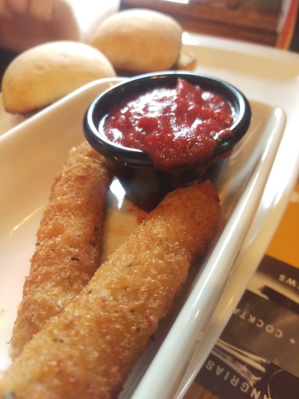 Applebees Grill + Bar | restaurant | 109 S Memorial Dr, New Castle, IN 47362, USA | 7655214275 OR +1 765-521-4275