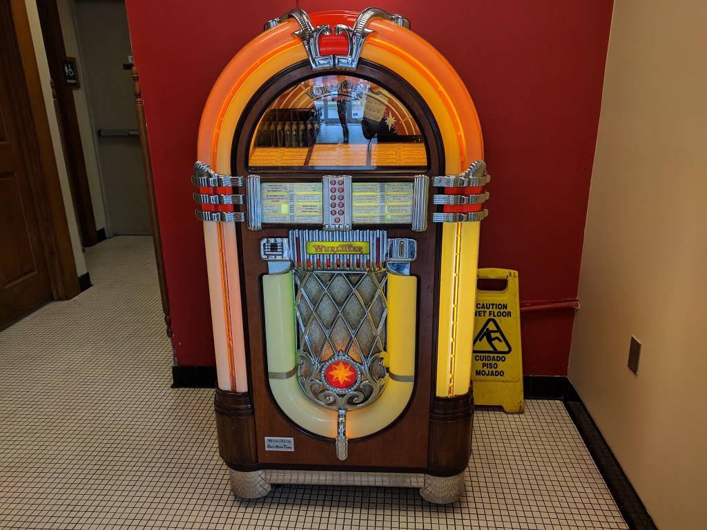 Ferchs Malt Shoppe & Grille | restaurant | 5636 Broad St, Greendale, WI 53129, USA | 4144231414 OR +1 414-423-1414