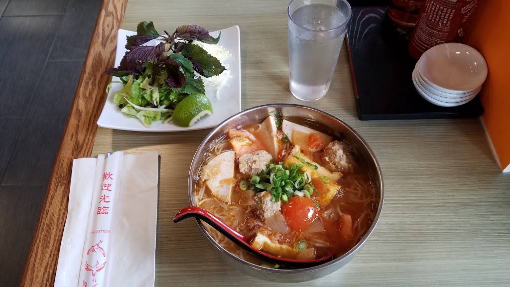 Little Saigon Noodles & Grill | restaurant | 8165 SE Ash St, Portland, OR 97215, USA | 9712290595 OR +1 971-229-0595