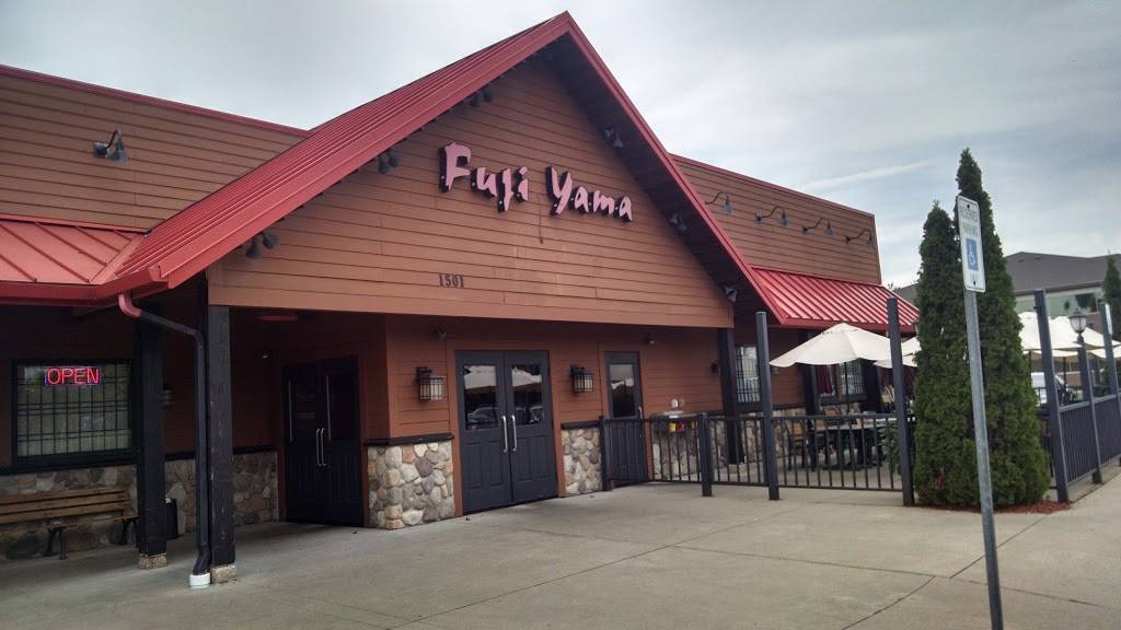 Fuji Yama Asian Bistro | restaurant | 1501 E Beltline Ave NE, Grand Rapids, MI 49525, USA | 6167191859 OR +1 616-719-1859