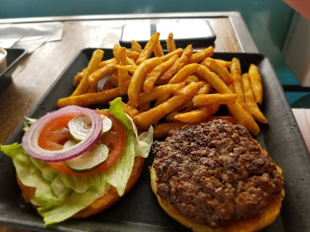 Ball Ground Burger Bus | restaurant | 288 Gilmer Ferry Rd, Ball Ground, GA 30107, USA | 6784542422 OR +1 678-454-2422