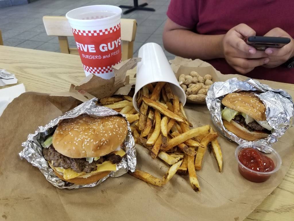 Five Guys | meal takeaway | 1715 Post Oak Blvd, Houston, TX 77056, USA | 7139601525 OR +1 713-960-1525