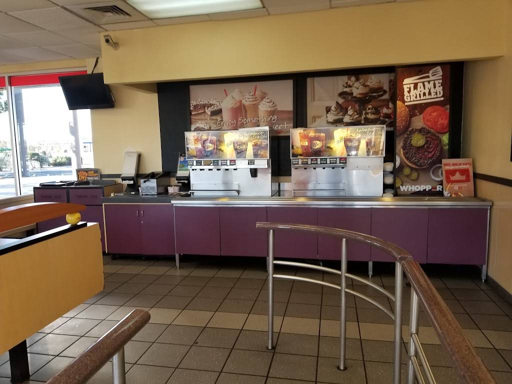 Burger King | restaurant | 211 SW Military Dr, San Antonio, TX 78221, USA | 2109231135 OR +1 210-923-1135