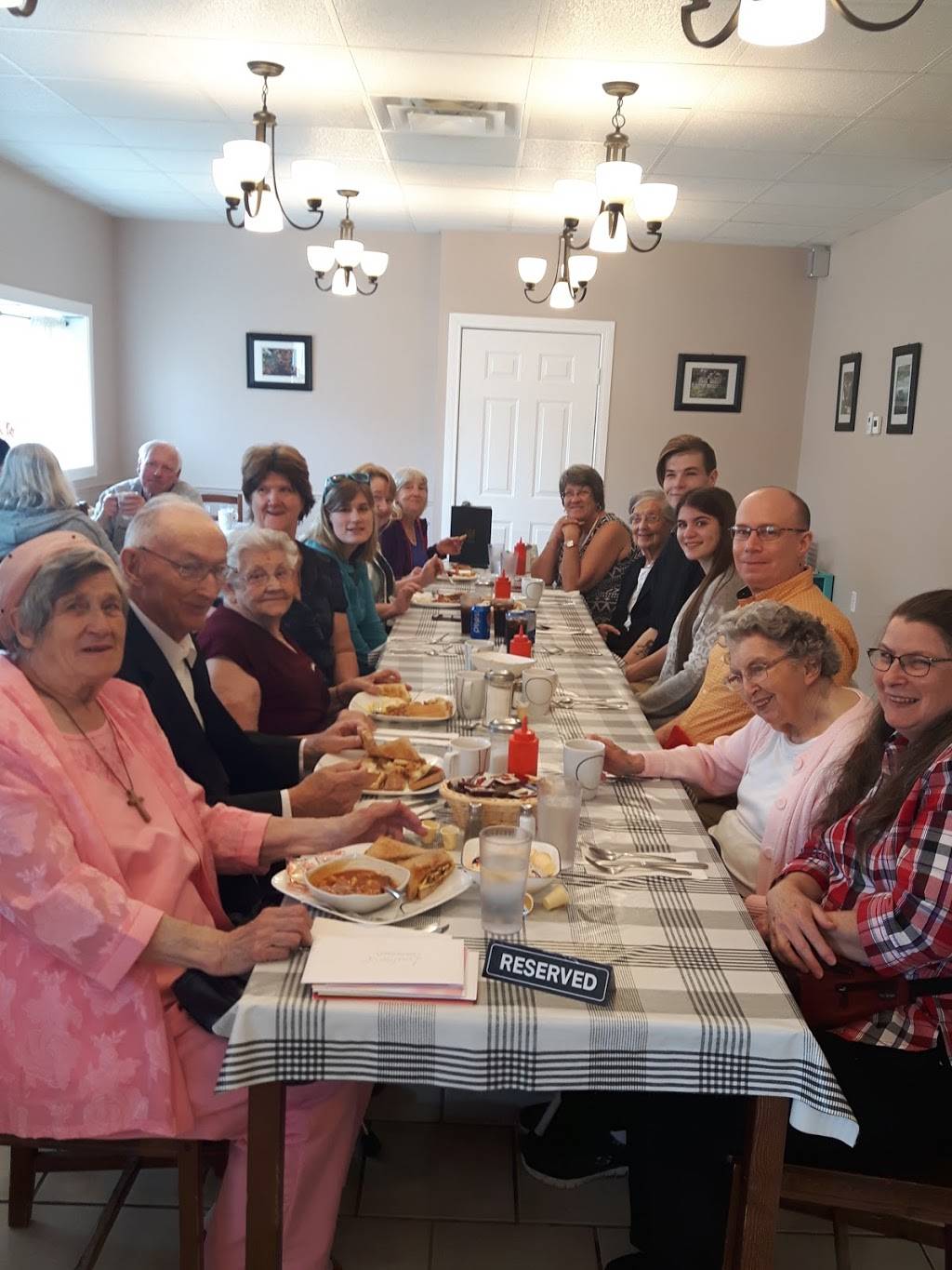 Creekside Diner | restaurant | 8850 County Rd 15, North Augusta, ON K0G 1R0, Canada | 6139262600 OR +1 613-926-2600