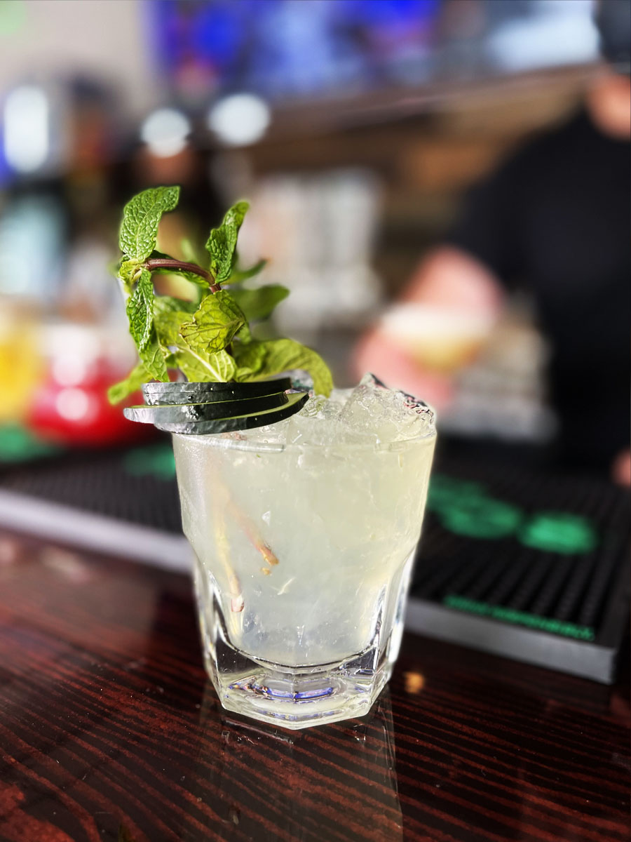 Stadium Sports Pub | restaurant | 563 W Centennial Blvd, Springfield, OR 97477, USA | 5417806102 OR +1 541-780-6102