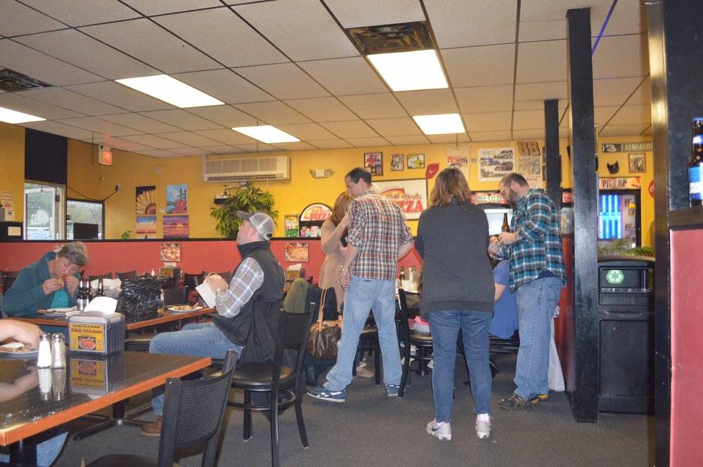 Full Circle Pizza | restaurant | 845 Jones Hill Rd, West Haven, CT 06516, USA | 2039371744 OR +1 203-937-1744