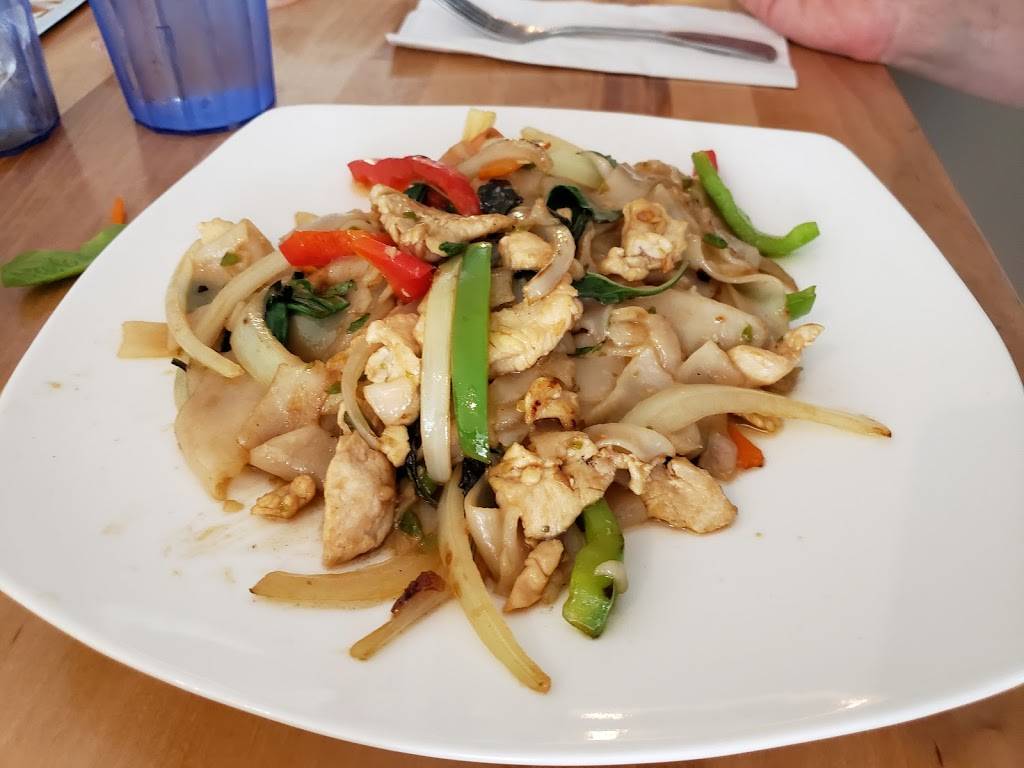 Rice Noodle Thai | meal delivery | 9523 Q St, Omaha, NE 68127, USA | 5313755050 OR +1 531-375-5050