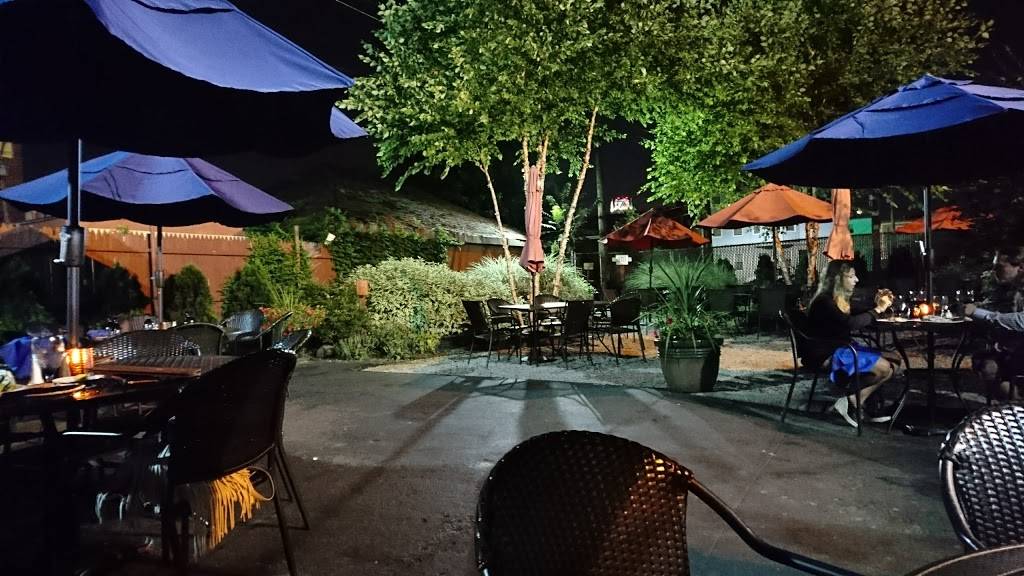 Andinos Italian Restaurant | restaurant | 171 Atwells Ave, Providence, RI 02903, USA | 4014533164 OR +1 401-453-3164