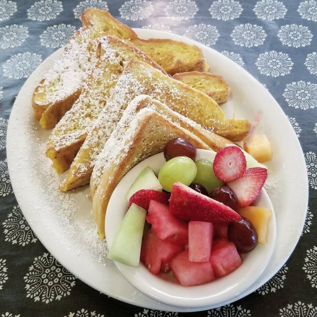 The Farmhouse | restaurant | 228 N Gilbert Rd, Gilbert, AZ 85234, USA | 4809260676 OR +1 480-926-0676