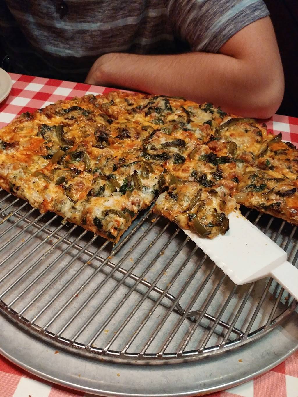 Aurelios is Pizza | restaurant | 1255 Johnson Ferry Rd, Marietta, GA 30068, USA | 7705786606 OR +1 770-578-6606