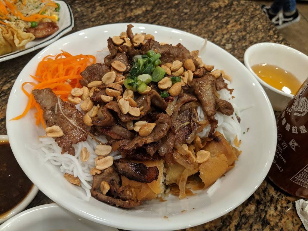 Pho Lee | restaurant | 776 N Main St, Corona, CA 92880, USA | 7149099661 OR +1 714-909-9661