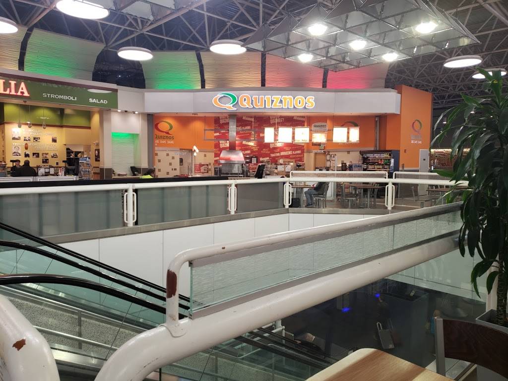 Quiznos | restaurant | 5300 S Howell Ave, Milwaukee, WI 53207, USA | 4147475252 OR +1 414-747-5252