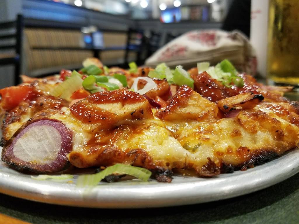 Round Table Pizza | meal delivery | 19750 Beach Blvd, Huntington Beach, CA 92648, USA | 7149639877 OR +1 714-963-9877