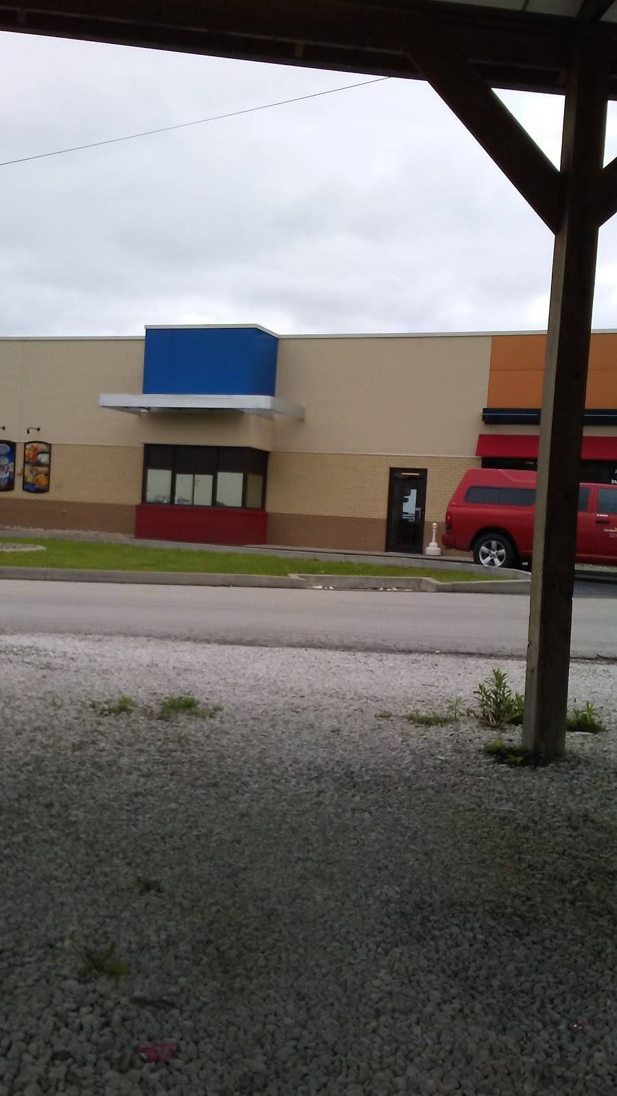 Dairy Queen Grill & Chill | restaurant | 690 KY-15, Campton, KY 41301, USA | 6066686363 OR +1 606-668-6363