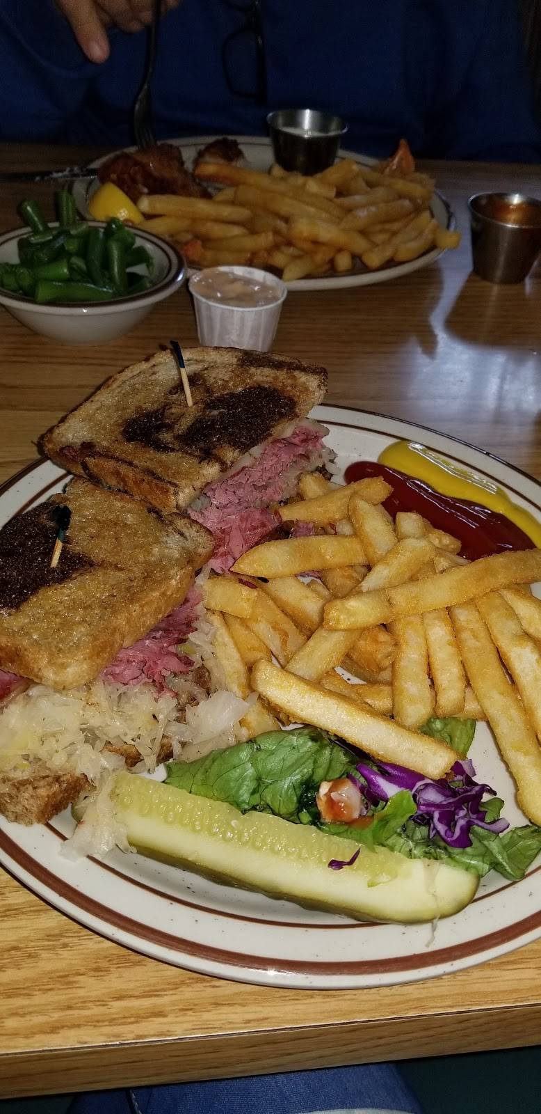 Mercers Restaurant | restaurant | 9720 W Peoria Ave, Peoria, AZ 85345, USA | 6239720933 OR +1 623-972-0933