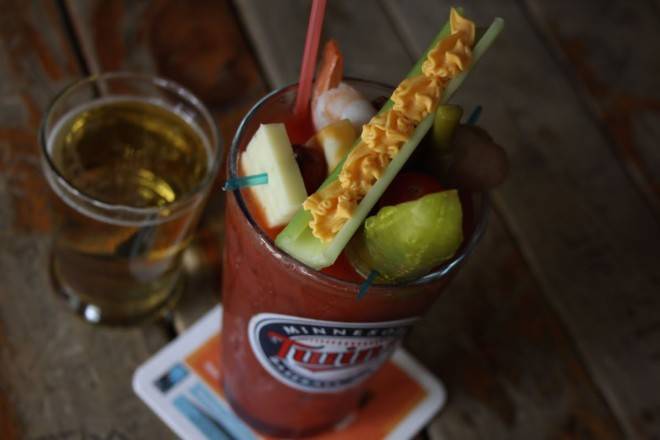 Steinys Bar | restaurant | 501 W 4th St, Winona, MN 55987, USA | 5074544380 OR +1 507-454-4380