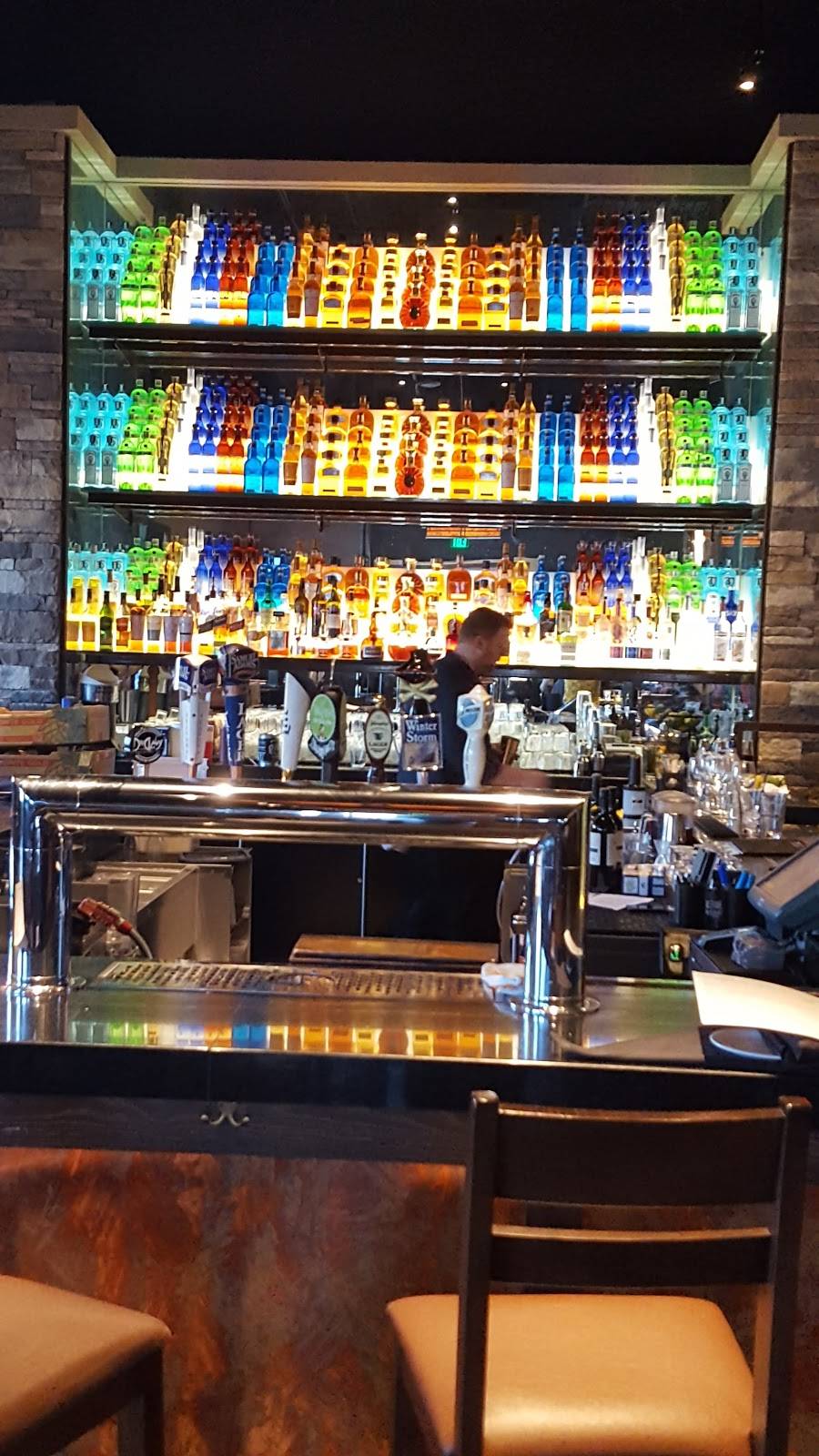 Firebirds Wood Fired Grill | restaurant | 390 Spectrum Ave, Gaithersburg, MD 20879, USA | 3012841770 OR +1 301-284-1770