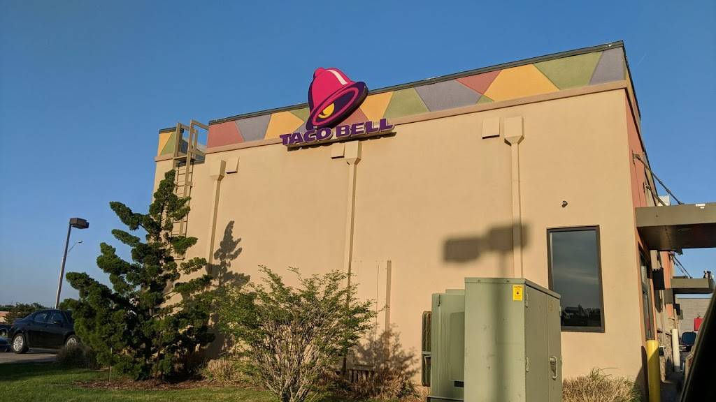 Taco Bell | meal takeaway | 5704 Northwest Expy, Warr Acres, OK 73132, USA | 4057210658 OR +1 405-721-0658
