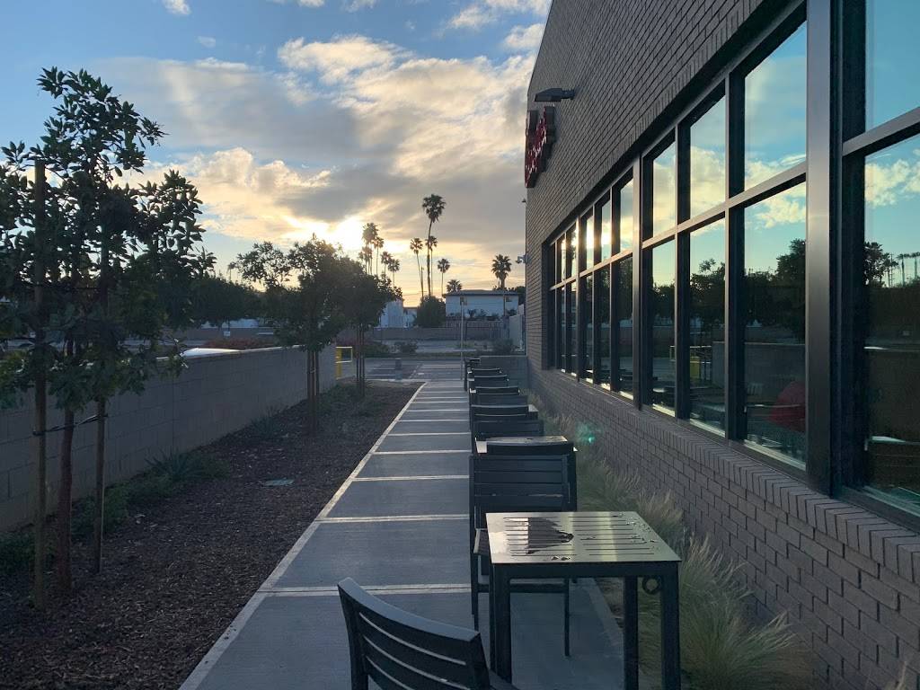 Chick-fil-A | restaurant | 740 N Pacific Coast Hwy, El Segundo, CA 90245, USA | 3106473181 OR +1 310-647-3181