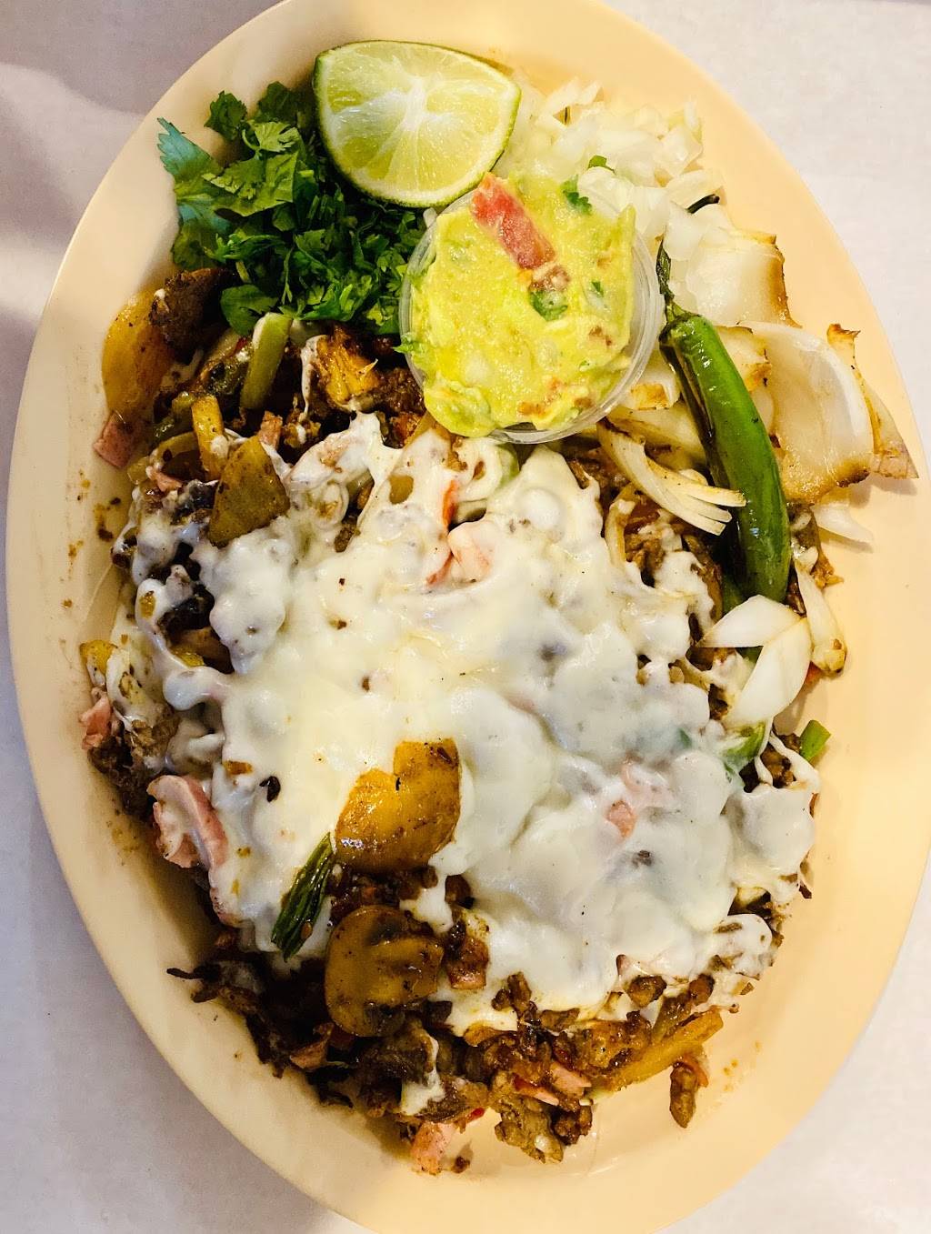 Ochoas outdoor Mexican food | restaurant | 406 SW Oak St, Hillsboro, OR 97123, USA | 9717329575 OR +1 971-732-9575