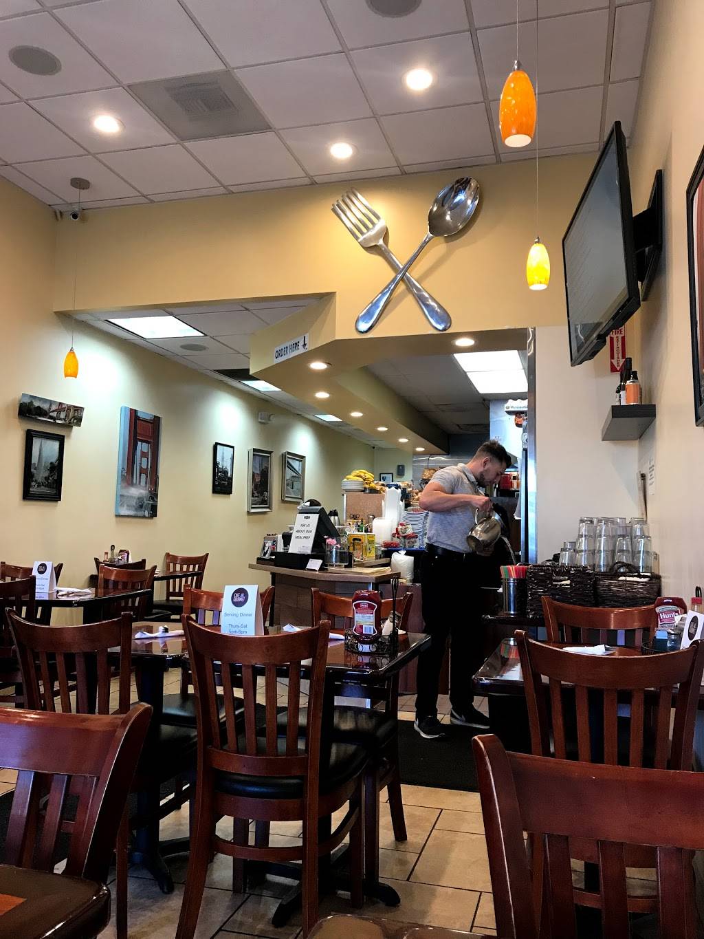 Cafe Gourmet | restaurant | 840 Willow St, San Jose, CA 95125, USA | 4089982233 OR +1 408-998-2233