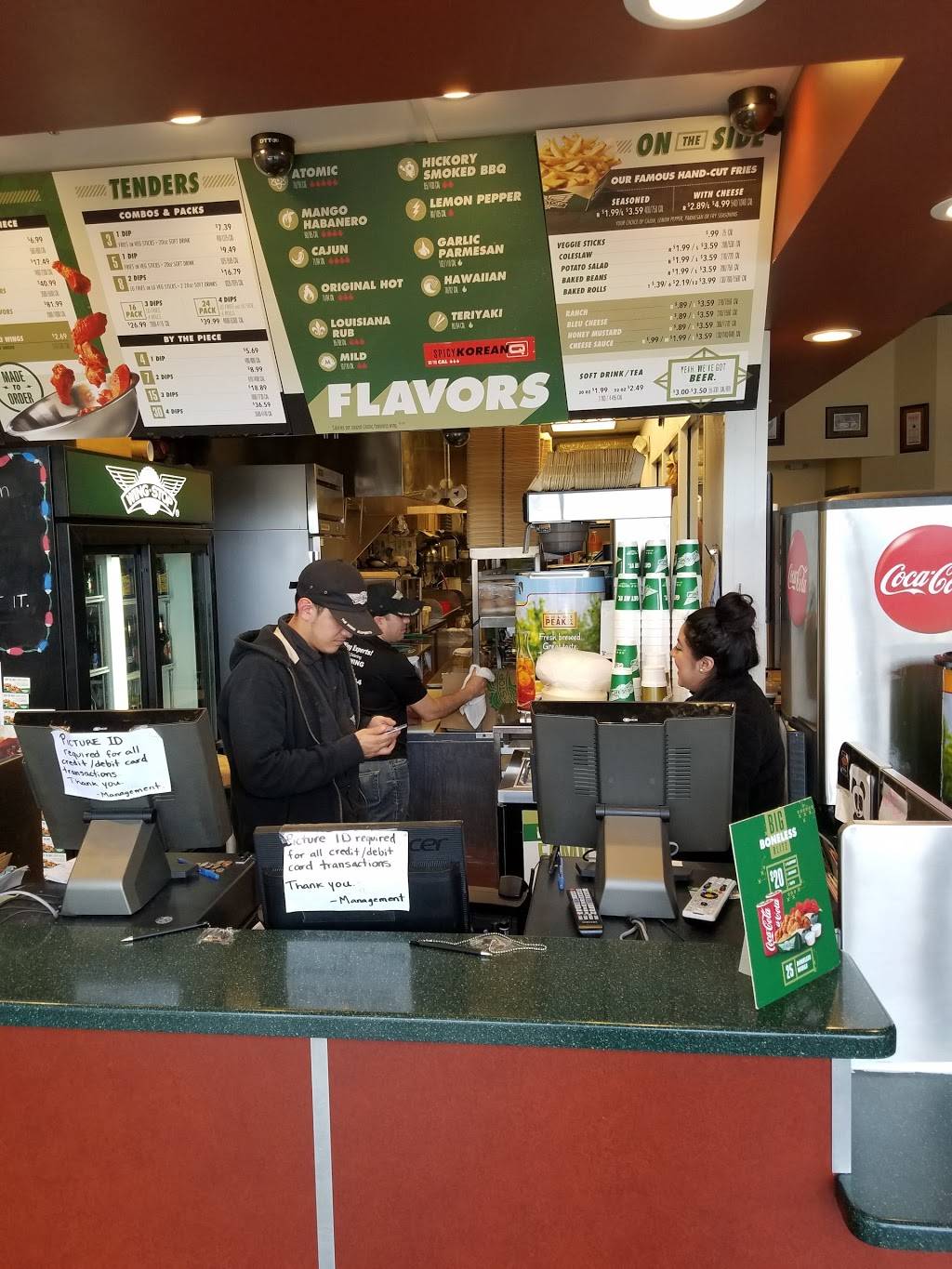 Wingstop | restaurant | 2718 E Berry St, Fort Worth, TX 76105, USA | 8175349464 OR +1 817-534-9464