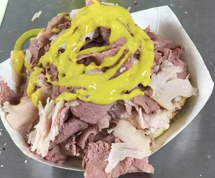 Mr. Corned Beef | restaurant | 8906 Eight Mile Rd, Ferndale, MI 48220, USA | 2486773314 OR +1 248-677-3314