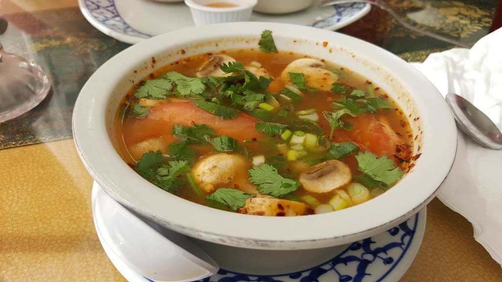 Tom Yum Thai Restaurant | restaurant | 13736 W Bell Rd, Surprise, AZ 85374, USA | 6235840449 OR +1 623-584-0449
