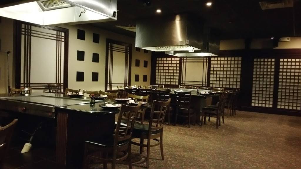 Fujis House | restaurant | 3836 Paxton Ave, Cincinnati, OH 45209, USA | 5138710500 OR +1 513-871-0500