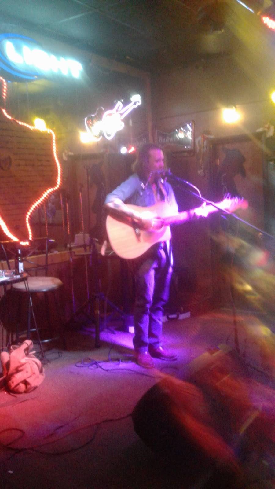 The Cowboy Club/Sandys Grill | restaurant | 15027 US-75, Van Alstyne, TX 75495, USA | 9034826325 OR +1 903-482-6325