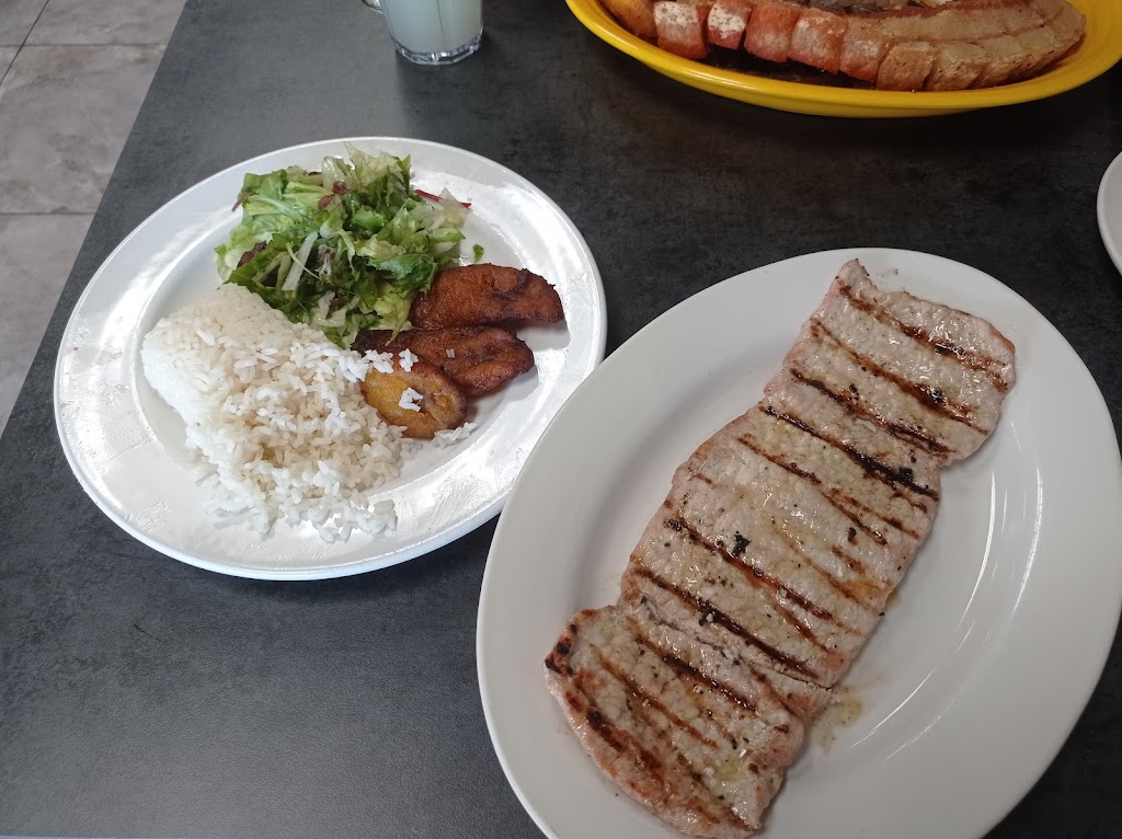 Palmas Colombian Restaurant & Bakery | restaurant | 10036 Pines Blvd, Pembroke Pines, FL 33024, USA | 9543919268 OR +1 954-391-9268