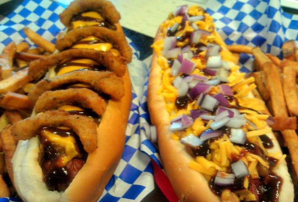 Chitown Chicago Style Eatery / Chi Town Hot Dogs | meal takeaway | 3595 Ranch Rd 620, Bee Cave, TX 78738, USA | 5122661140 OR +1 512-266-1140