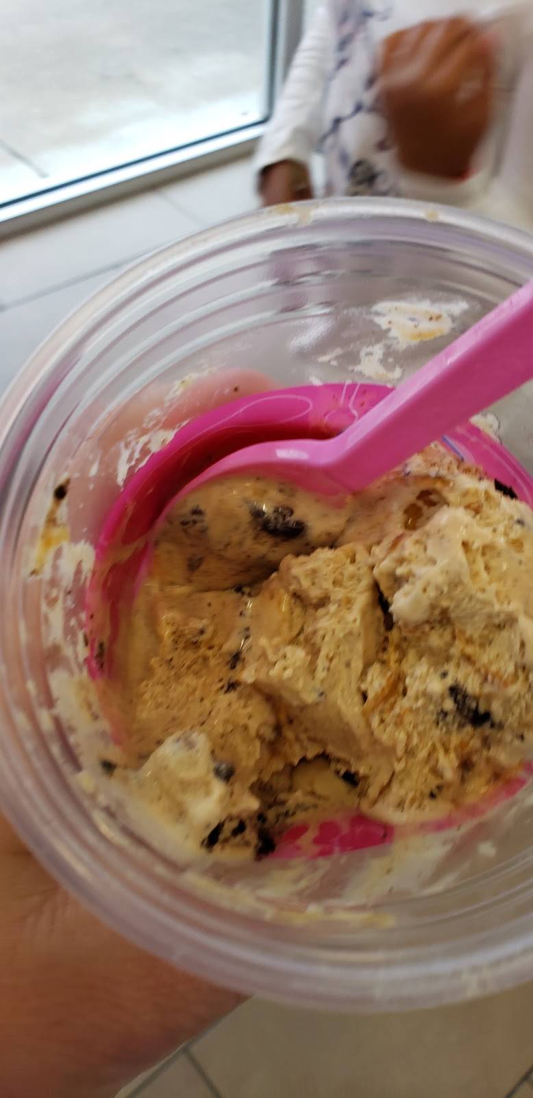 Baskin-Robbins | restaurant | 3944 S Garnett Rd, Tulsa, OK 74146, USA | 9189386324 OR +1 918-938-6324