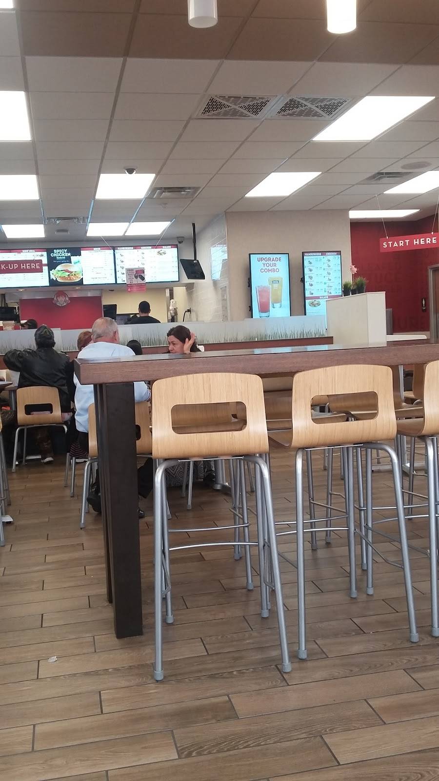 Wendys | restaurant | 700 E Hunting Park Ave, Philadelphia, PA 19124, USA | 2157433931 OR +1 215-743-3931