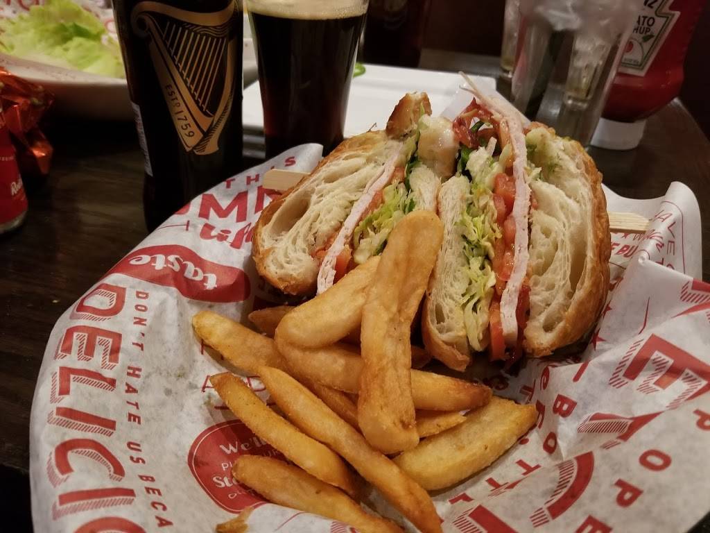Red Robin Gourmet Burgers and Brews | restaurant | 36565 Euclid Ave, Willoughby, OH 44094, USA | 4406029766 OR +1 440-602-9766