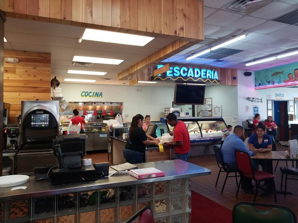 Mambo Seafood | restaurant | 10810 North Fwy, Houston, TX 77037, USA | 2818203300 OR +1 281-820-3300