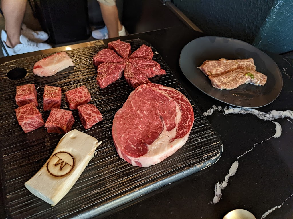 MUN Korean Steakhouse | restaurant | 3519 W 6th St, Los Angeles, CA 90020, USA | 2133553634 OR +1 213-355-3634