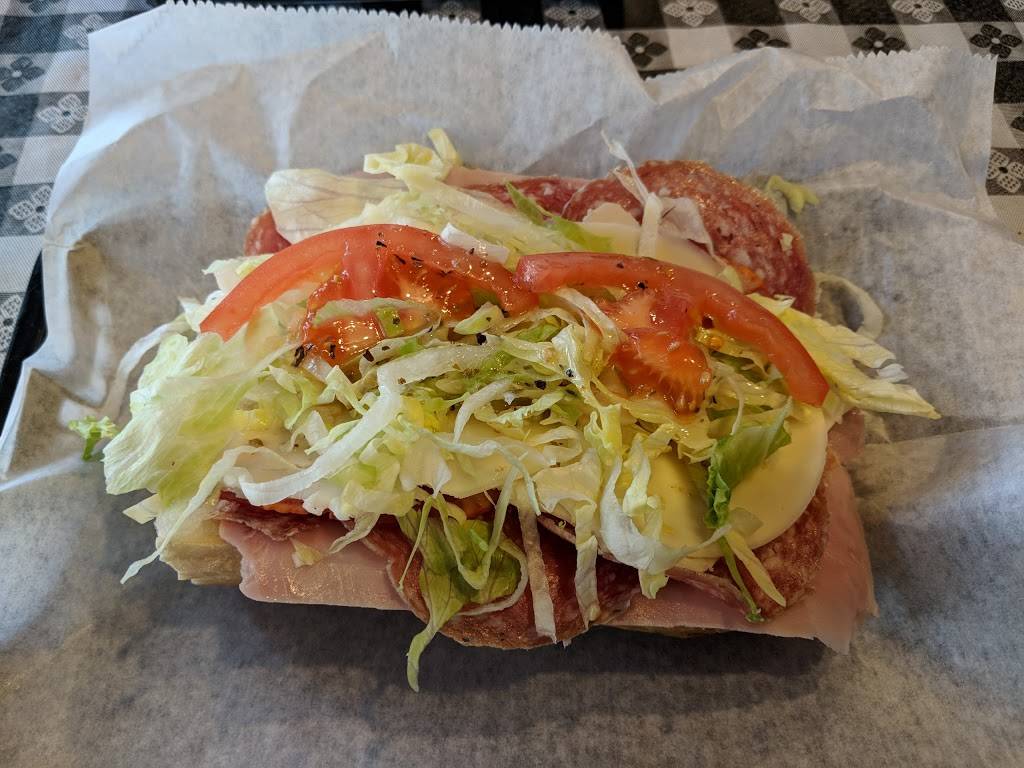 Godfathers Eatery | restaurant | 301 S State St, Lockport, IL 60441, USA | 8155244615 OR +1 815-524-4615