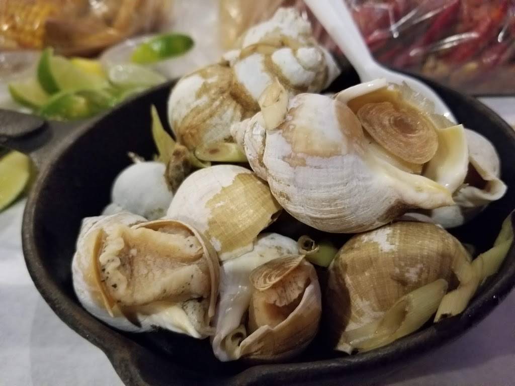 The Wild Crab | restaurant | 9730 Garden Grove Blvd, Garden Grove, CA 92844, USA | 7145308877 OR +1 714-530-8877